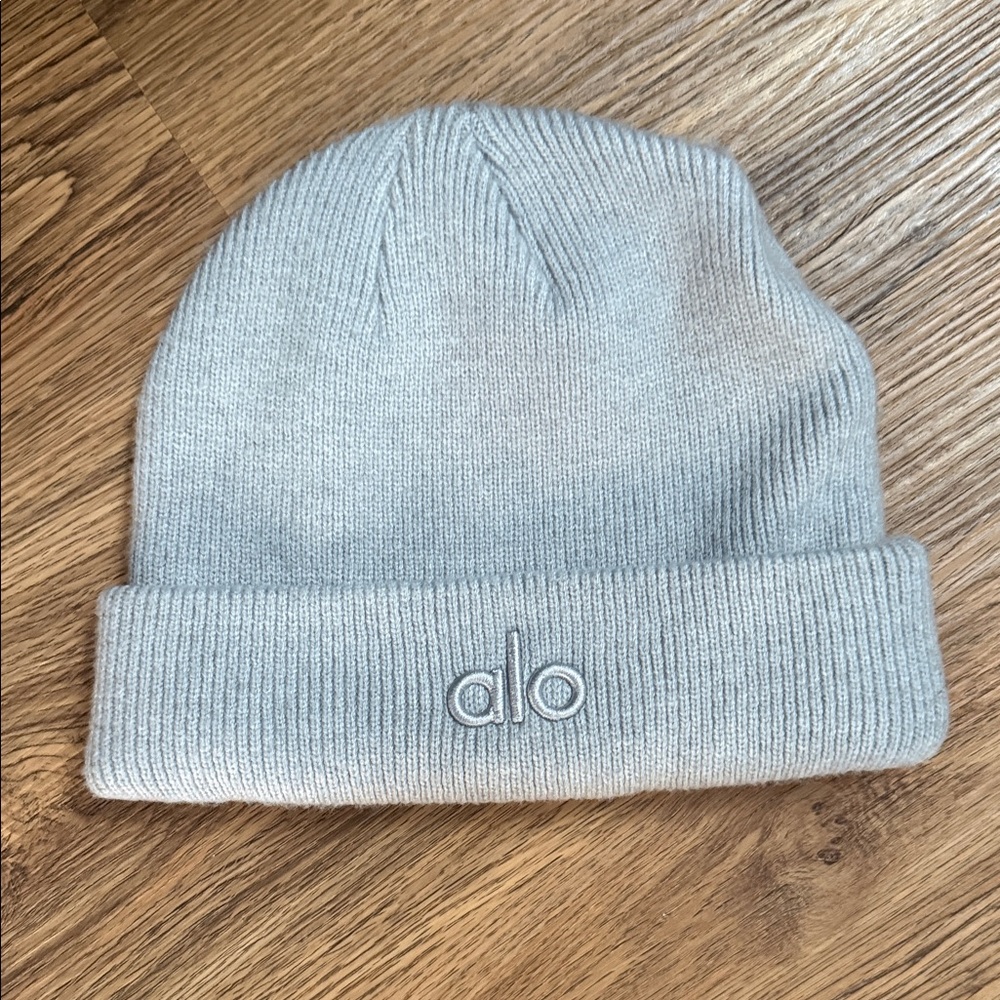 ALO Yoga Light Gray Knit Hat